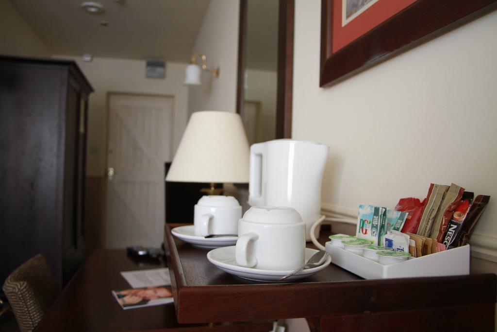 The Bell Hotel Clare Zimmer foto